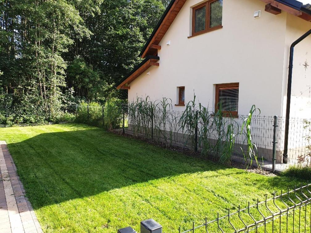 Osada Cztery Pory Roku - Dom Jesien Villa Kopalino Kültér fotó