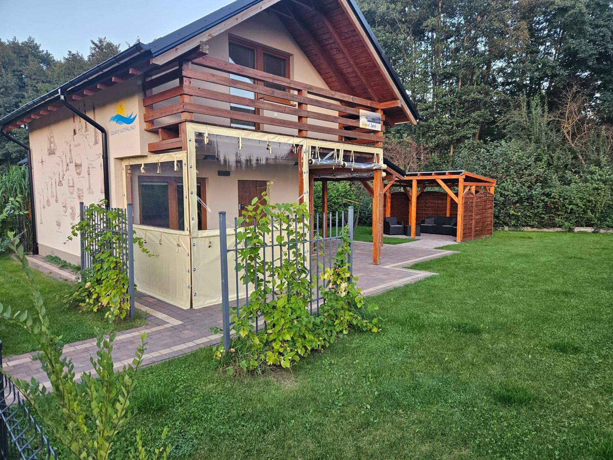Osada Cztery Pory Roku - Dom Jesien Villa Kopalino Kültér fotó