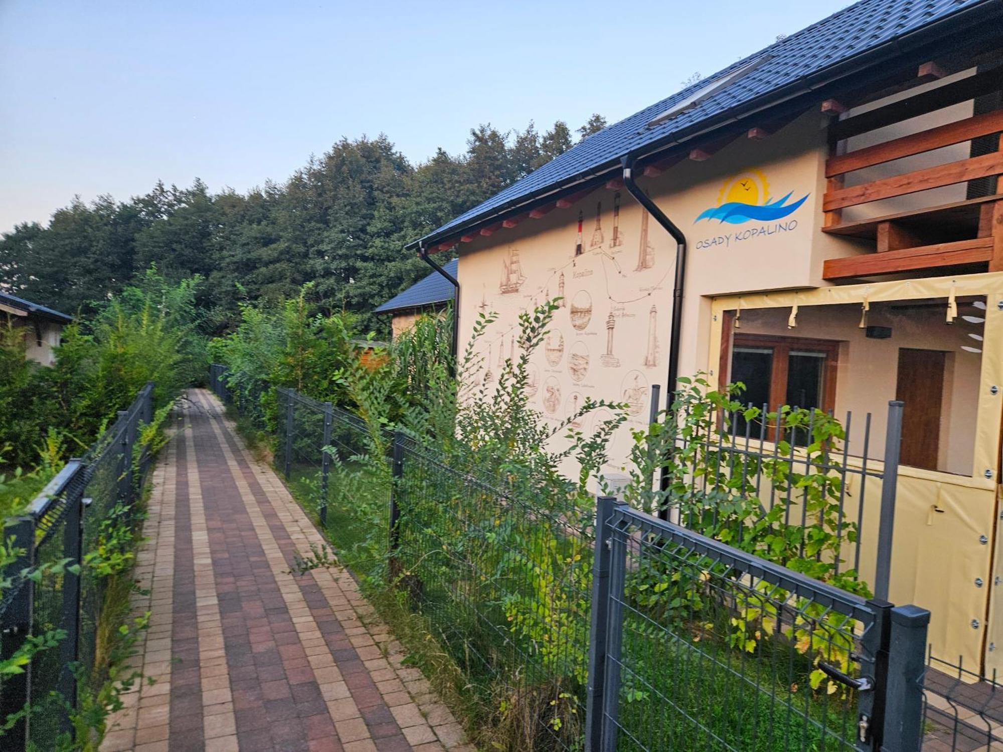 Osada Cztery Pory Roku - Dom Jesien Villa Kopalino Kültér fotó